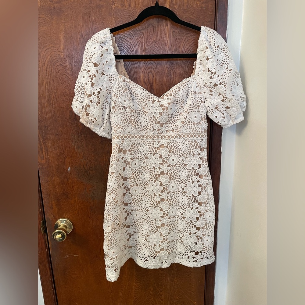 Elegant White Lace Dress